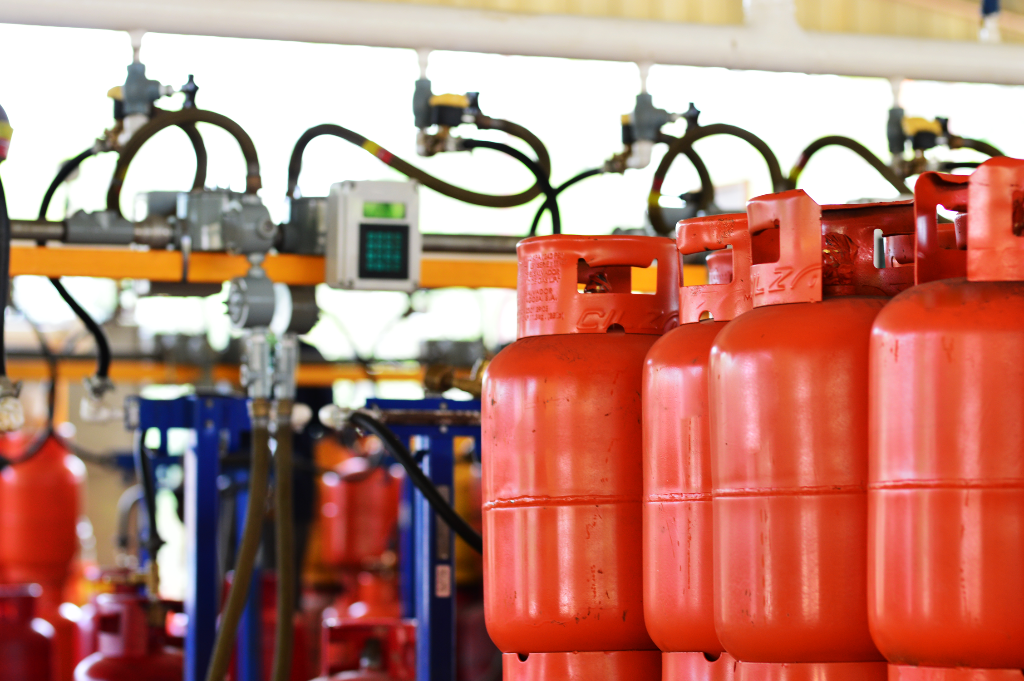 Proceso de llenado de cilindros de gas